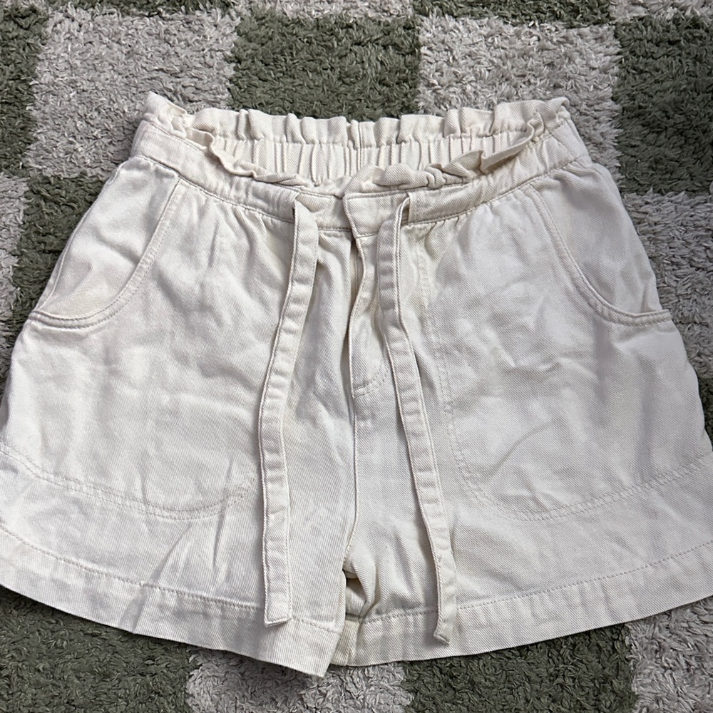 Old Navy Women's High Waist Paper-bag Shorts, Size M